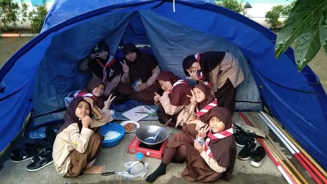 Sejumlah siswa SDIT Ummul Quro Bogor saat mengikuti kegiatan Persami di sekolahnya