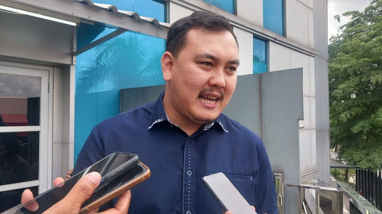 Ketua KPU Kabupaten Bogor, M Adi Kurnia saat dimintai keterangan soal sidang gugatan sengketa Pilkada 2024 di MK besok.
