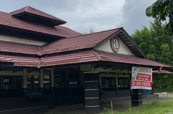 Salah satu rumah makan legendaris, Warung Nasi Ampera di kawasan Tanah Sareal Kota Bogor tutup.