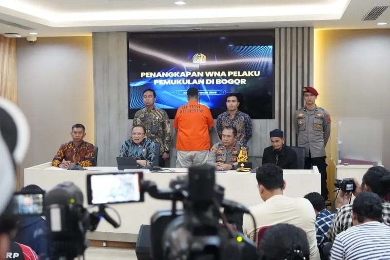 WNA Arab Saudi yang melakukan aniaya marbot masjid di Cisarua, Kabupaten Bogor.