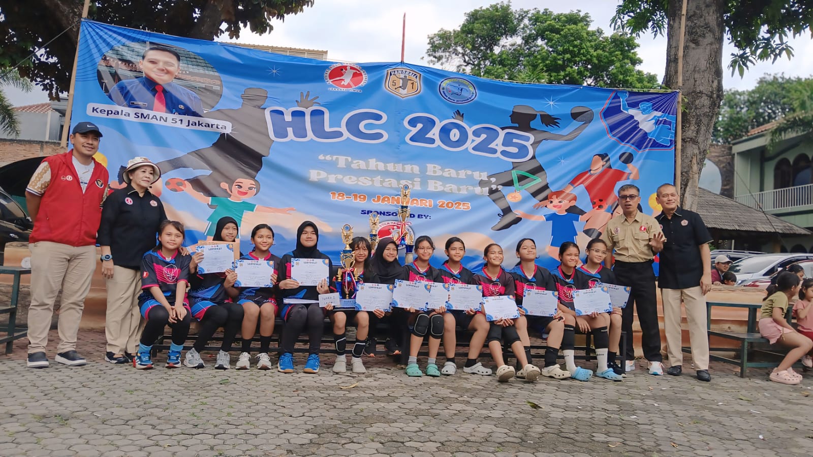 SD Pertiwi putri juara turnamen Hand Ball Lisa Cup 2025 di SMAN 51 Jakarta.
