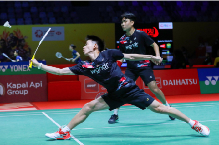 Ganda putra wakil Indonesia Raymond Indra/Patra Harapan Rindorindo bertanding di Indonesia Master 2025, Selasa (21/1/2025).