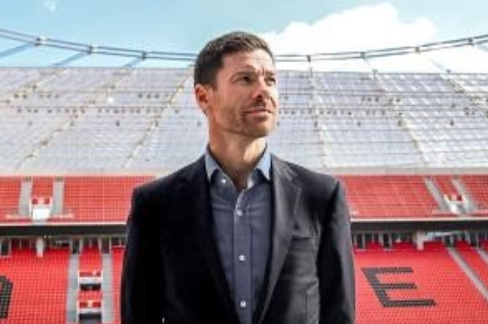 Pelatih Bayer Leverkusen, Xabi Alonso.