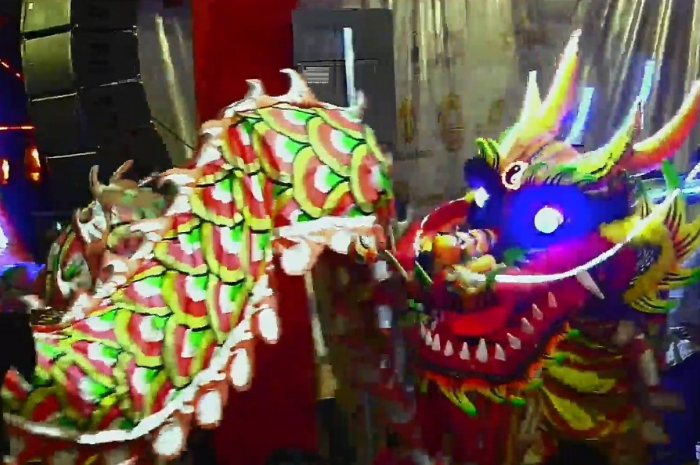 Pertunjukan Liong saat Cap Go Meh di Kota Bogor.