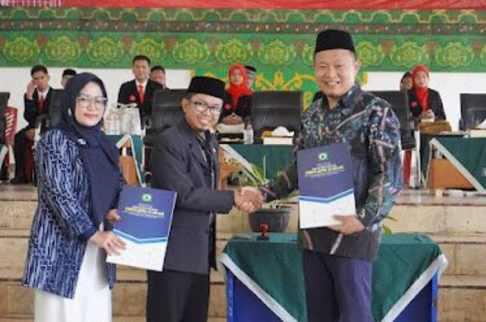 Momen pembukaan program kursus intensif Bahasa Inggris di Ponpes Modern Ummul Quro Al Islami.