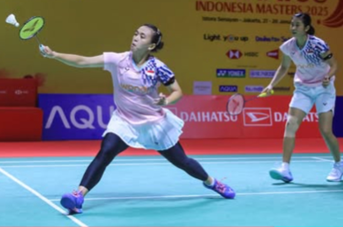 Febriana Dwipuji Kusuma/Amalia Cahaya Pratiwi saat bertanding di Indonesia Master 2025.