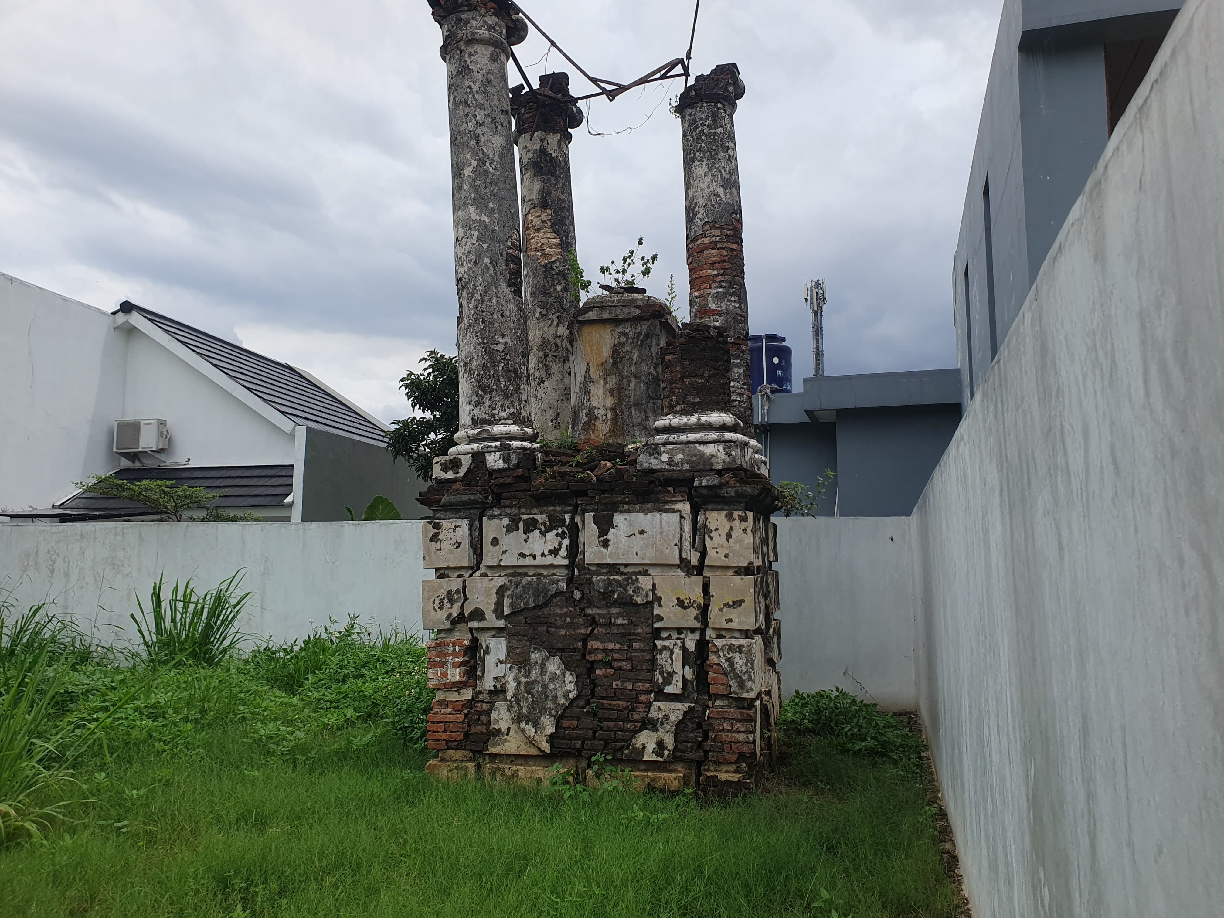 Situs cagar budaya peninggalan sejarah Tugu Lonceng Cilebut.