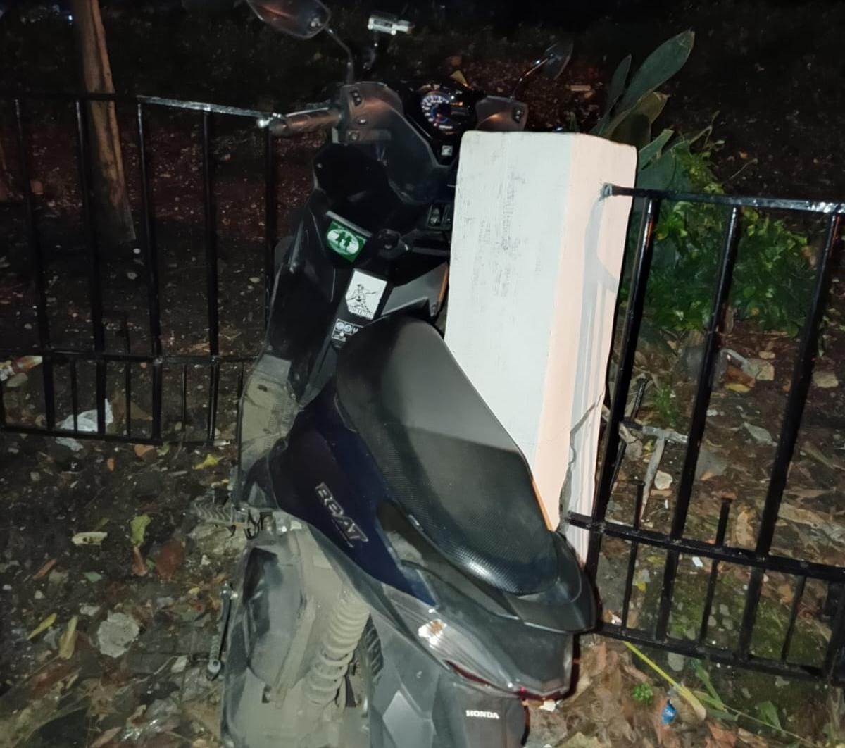 Motor yang diduga milik maling di Jalan Dadali.