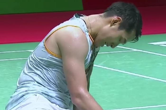 Jonatan Christie saat dikalahkan pemain Thailand Kunlavut Vitidsarn.