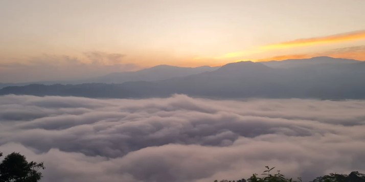 Berkunjung ke Negeri di Atas Awan Citorek Banten yang indah banget