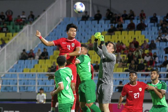 Laga Timnas Indonesia U-20 saat menghadapi Suriah U-20 dalam pertandingan uji coba di Sidoarjo, Senin (27/1/2025) malam.