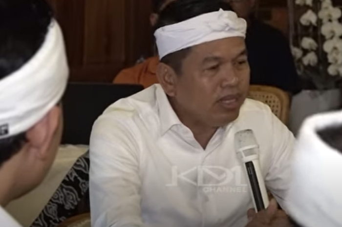 Gubernur Jawa Barat terpilih Dedi Mulyadi saat mengumpulkan para kepala daerah dan wakil kepala daerah terpilih di Jabar.