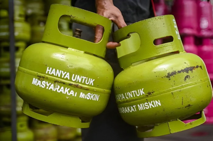 Ilustrasi pengoplosan gas elpiji di Rumpin Bogor