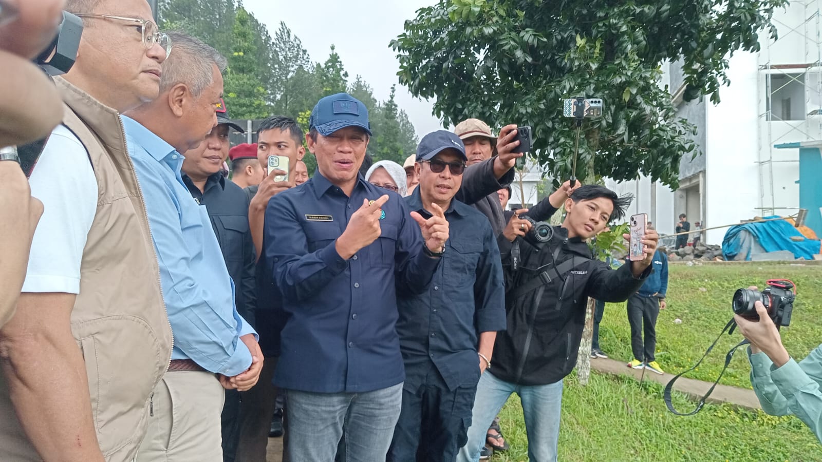 Menteri LH - BPLH Hanif Faisol saat meninjau Kawasan Ekonomi Khusus MNC Danau Lido Kecamatan Cigombong, Kabupaten Bogor.