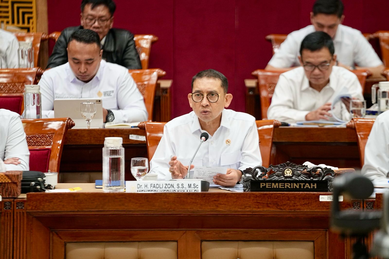 Menteri Kebudayaan Fadli Zon saat rapat dengan DPR RI soal memajukan budaya Indonesia.