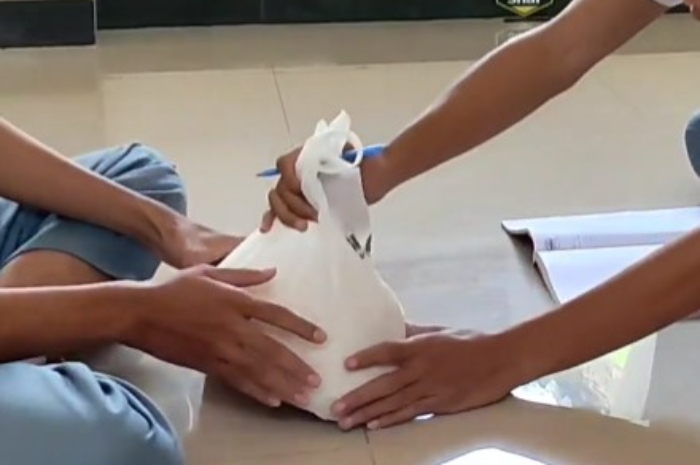 ILUSTRASI : Membayar zakat fitrah di Kota Bogor.