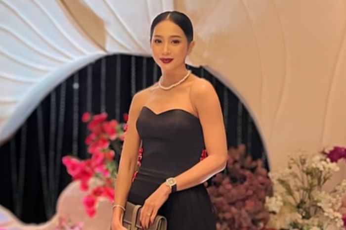 Sejak pertengahan tahun lalu, artis Bunga Zainal menolak semua tawaran syuting.