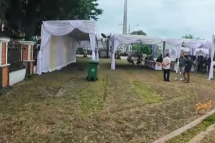 Kondisi Stan Festival Durian di Alun-Alun Leuwiliang Bogor, H-1 sebelum acara.
