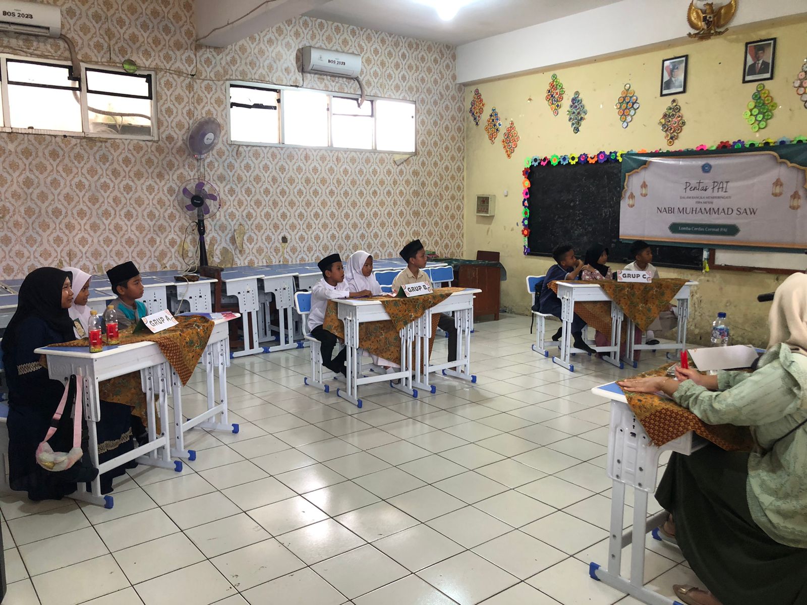 Potret saat sejumlah siswa SDN Pabuaran 1 Kemang Bogor mengikuti lomba islami