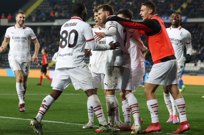 Selebrasi pemain AC Milan usai menjebol gawang Empoli.