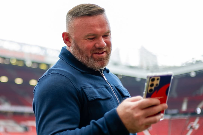 Wayne Rooney menjadi pandit.