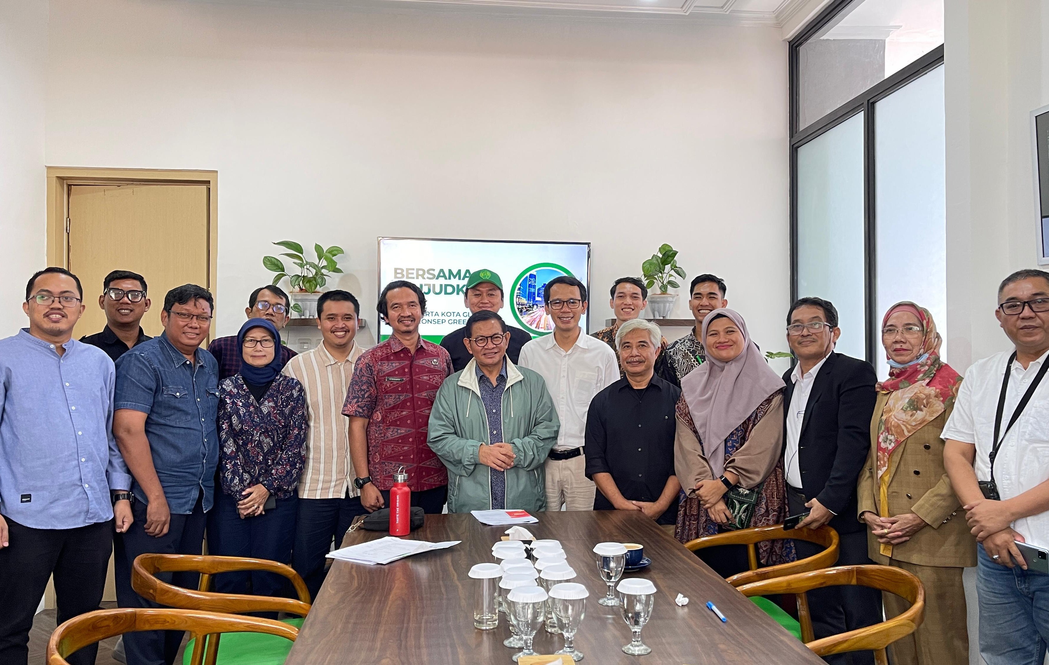 FGD yang digelar Serikat Hijau Indonesia menghadirkan Gubernur DKI Jakarta terpilih Pramono Anung.