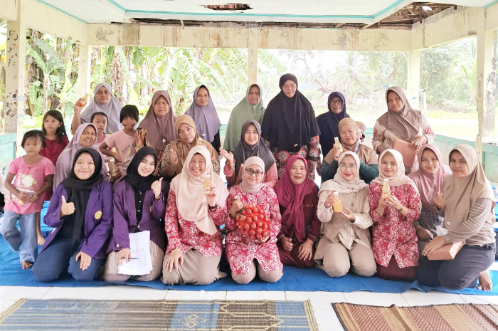Tim Dosen Program Studi Farmasi Unpak Bogor saat menggela pengabdian kepada masyarakat di Lebak Banten.&nbsp;