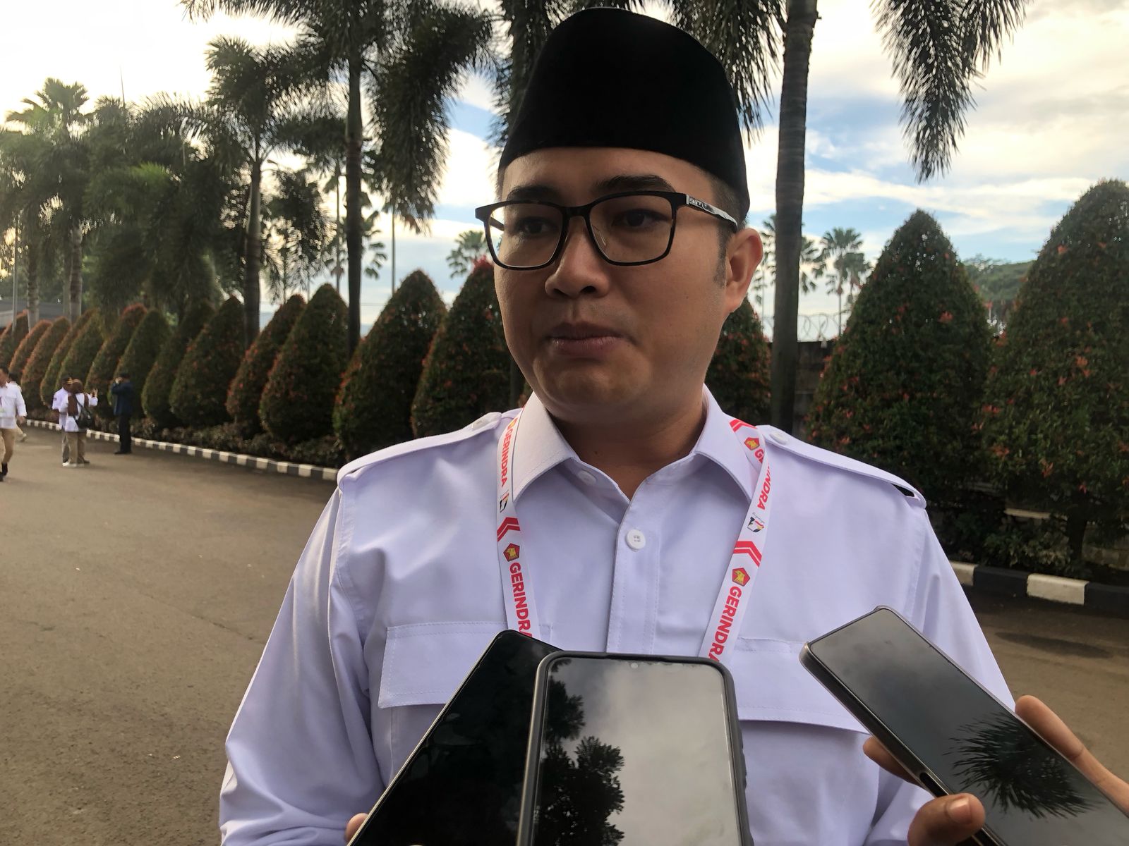 Ketua DPRD Kabupaten Bogor Sastra Winara saat dimintai keterangan dalam acara perayaan HUT Partai Gerindra.
