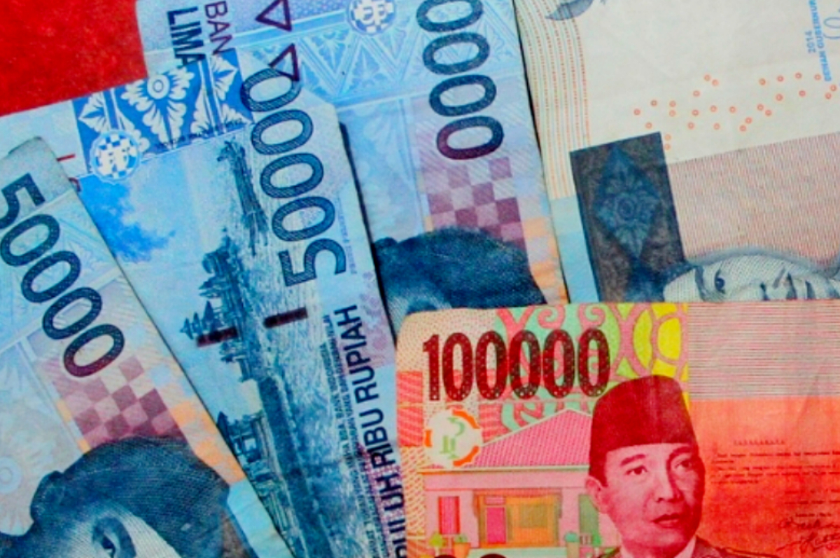 Ilustrasi uang pencairan bansos.