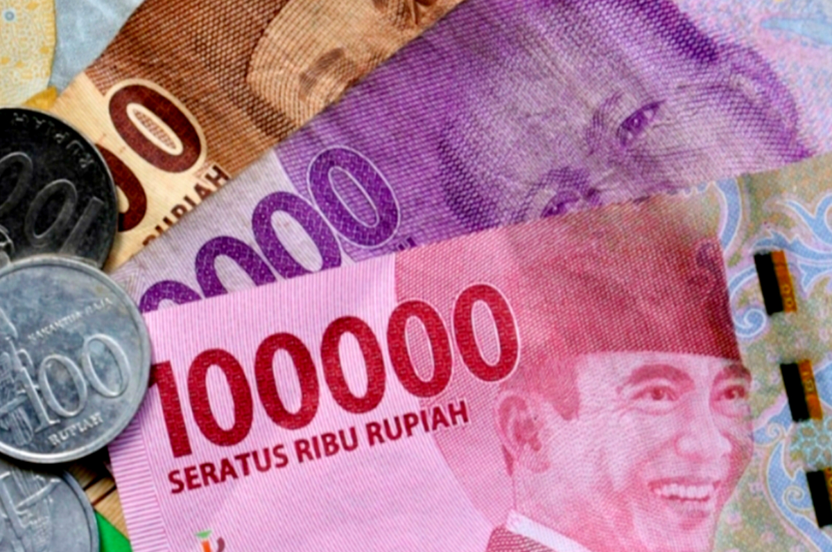 Ilustrasi uang pencairan bansos.