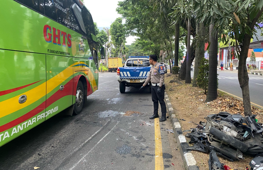 TKP kecelakaan di Simpang Yasmin.
