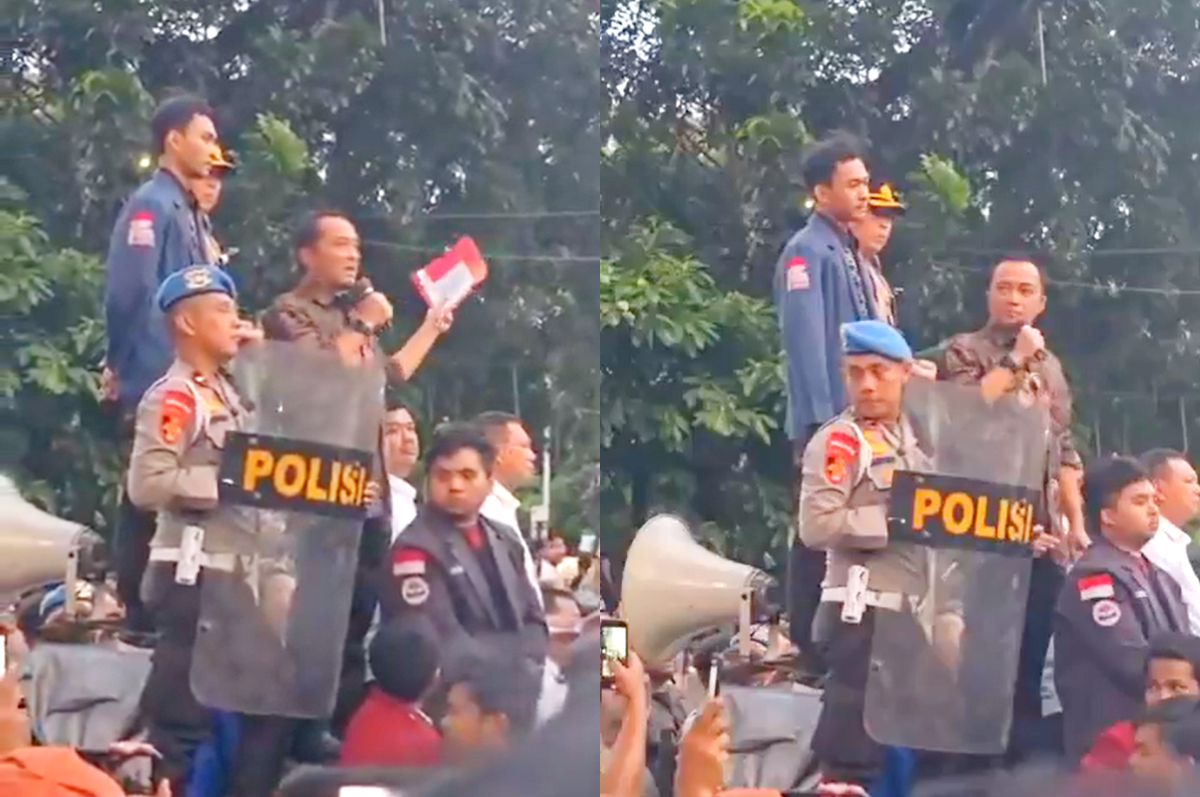 Mensesneg Prasetyo Hadi menemui ratusan mahasiswa yang menggelar unjuk rasa di kawasan Patung Kuda.