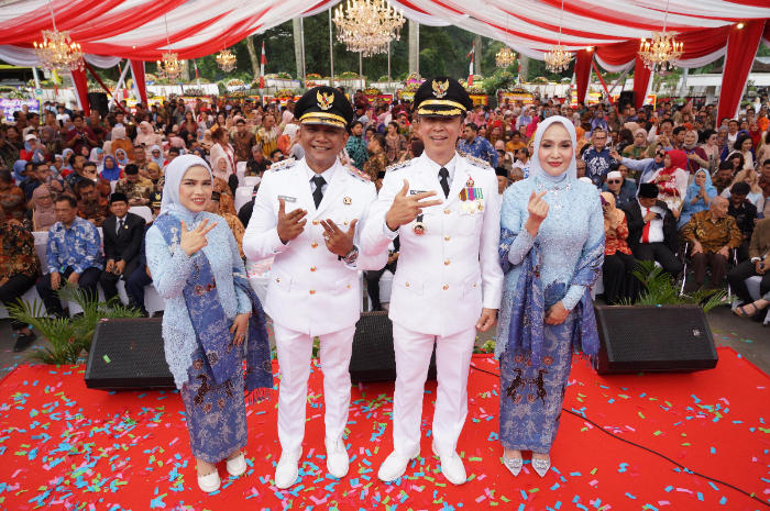 Wali Kota Bogor Dedie A Rachim dan Wakil Wali Kota Bogor Jenal Mutaqin usai dilantik Presiden RI Prabowo Subianto, Kamis (20/2/2025).&nbsp;