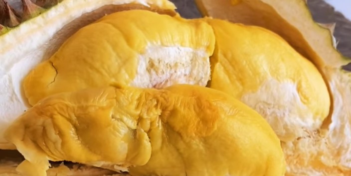 Ada potongan harga 20 persen Durian Bawor di Duke Store Bogor