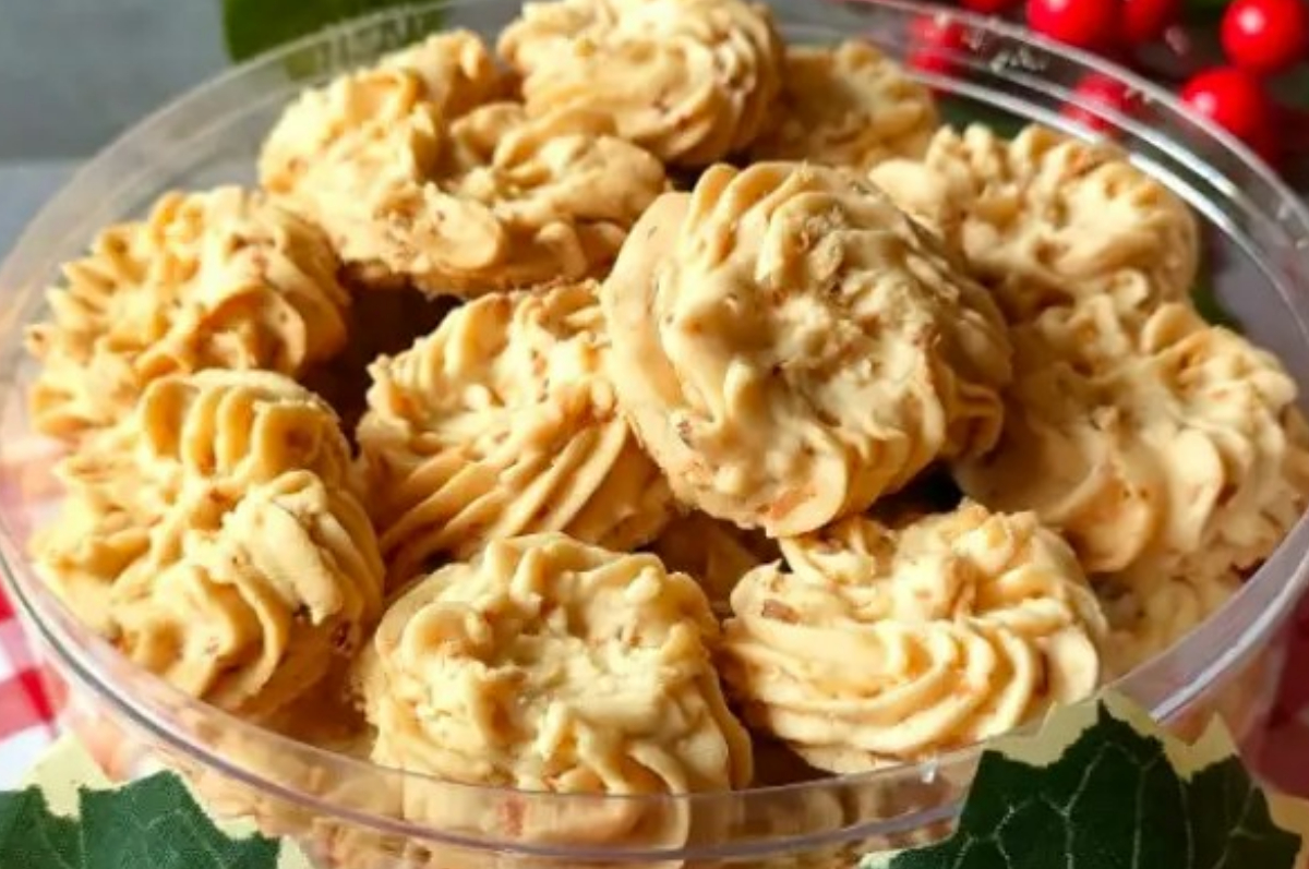 Resep kue Sagu Keju renyah dan gurih.
