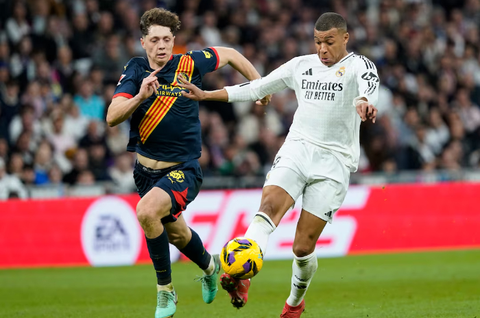 Aksi Kylian Mbappe saat Real Madrid menghadapi Girona di Bernabeu.