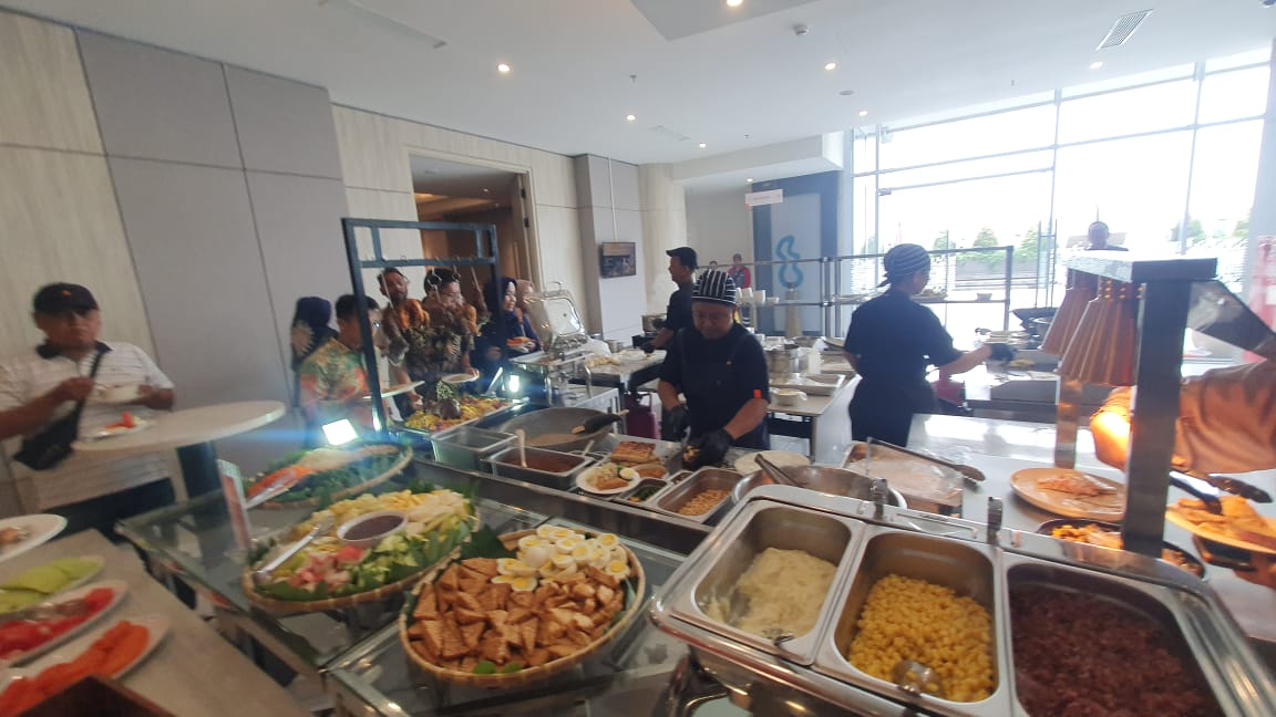 Sajian istimewa yang disediakan HARRIS Hotel CCM selama Bulan Ramadhan 2025.