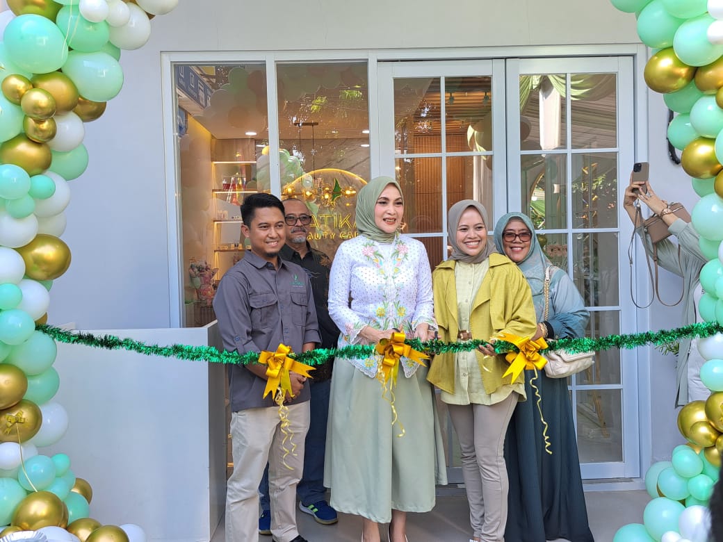 Grand Opening Latika Beauty Care di Jalan Achmad Sobana, Panduraya, Bogor Utara, Kota Bogor.