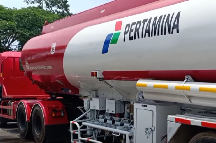 Ilustrasi: Penyaluran Pertamax dari Pertamina ke SPBU