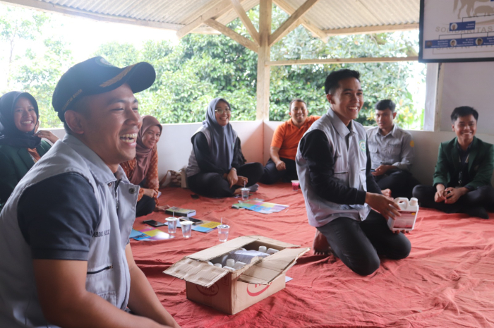 Mahasiwa Polbangtan Bogor melakukan One Day One Impact untuk mencegah penyebaran wabah PMK,