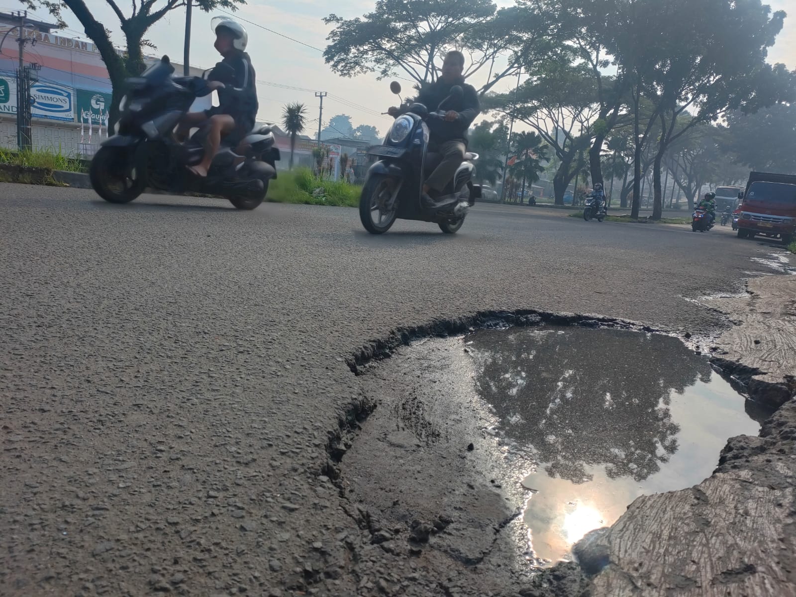 Kondisi Jalan Tegar Beriman dekat kantor Bupati Bogor Kamis (27/2/2025)