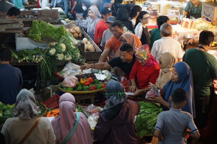 Suasana Pasar Anyar Kota Bogor menjelang bulan Ramadhan 1446 Hijriah.