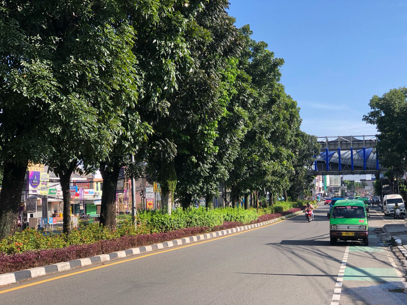 Kondisi terkini arus lalu lintas salah satu ruas jalan di Kota Bogor pada hari pertama Ramadhan Sabtu (1/3/2025).