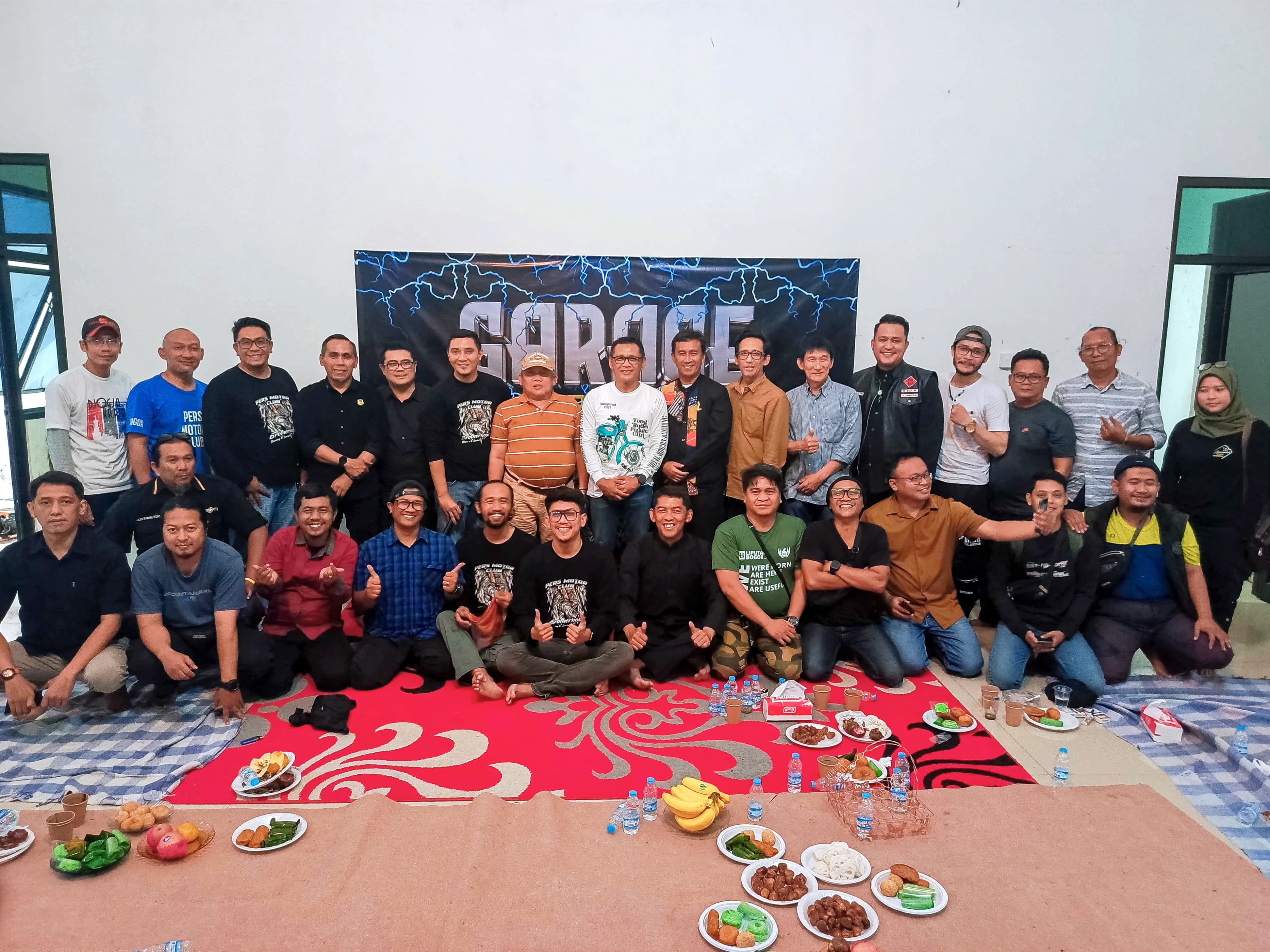 Kegiatan cucurak Pers Motor Club di markasnya Jalan Bango 8A, Tanah Sareal, Kota Bogor, Kamis (27/2/2025).