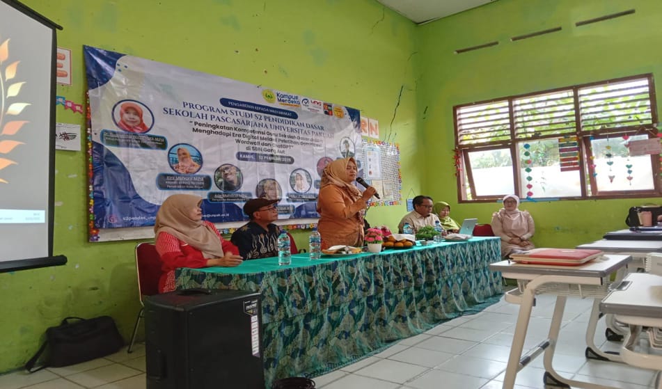 Pelatihan kompetensi guru sekolah dasar di SDN Gang Aut Kota Bogor.