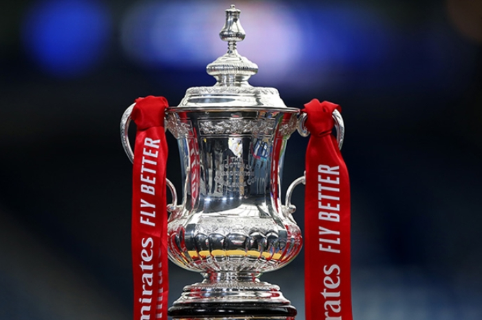Piala FA telah memasuki babak perempat final, juara bertahan Manchester United tumbang usai kalah adu penalti 3-4 atas tim tamu Fulham.