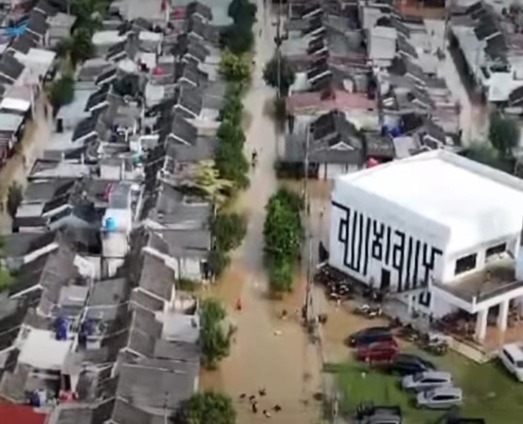 Banjir di Parung Panjang Bogor.