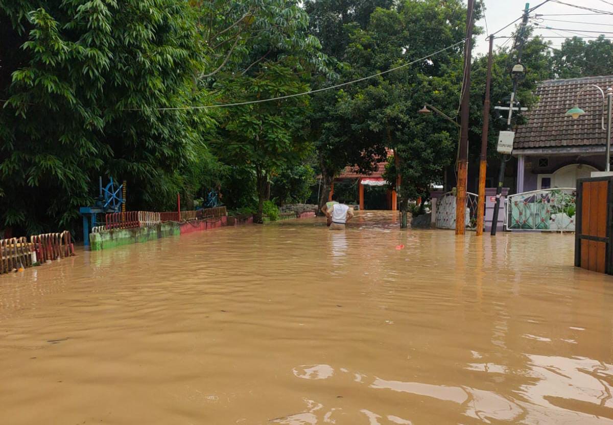 Banjir yang terjadi di Bojong Kulur, Gunung Putri, Kabupaten Bogor.