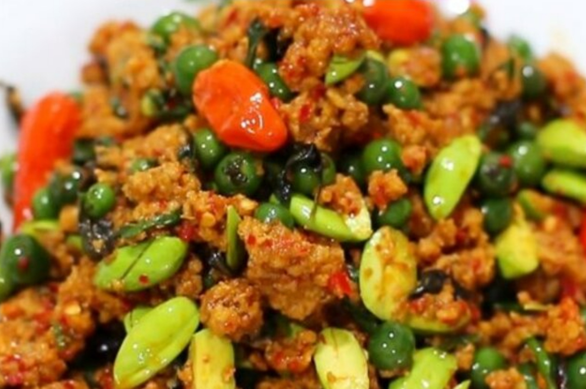 Resep ulukutek leunca oncom menu berbuka puasa.