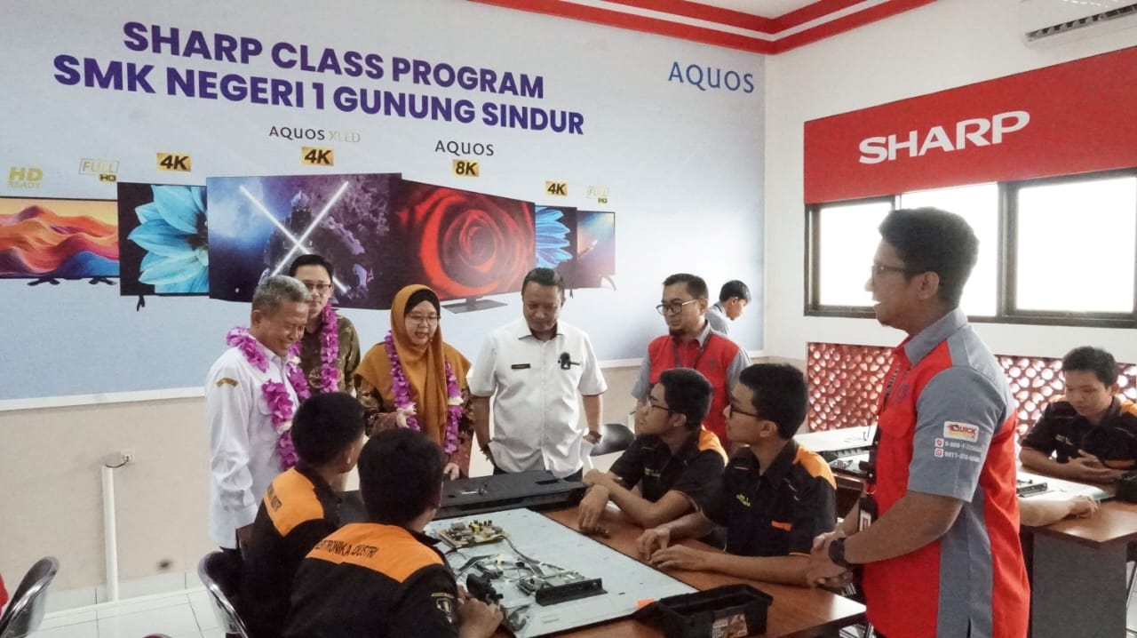 Program Sharp Class di SMKN 1 Gunungsindur Bogor.